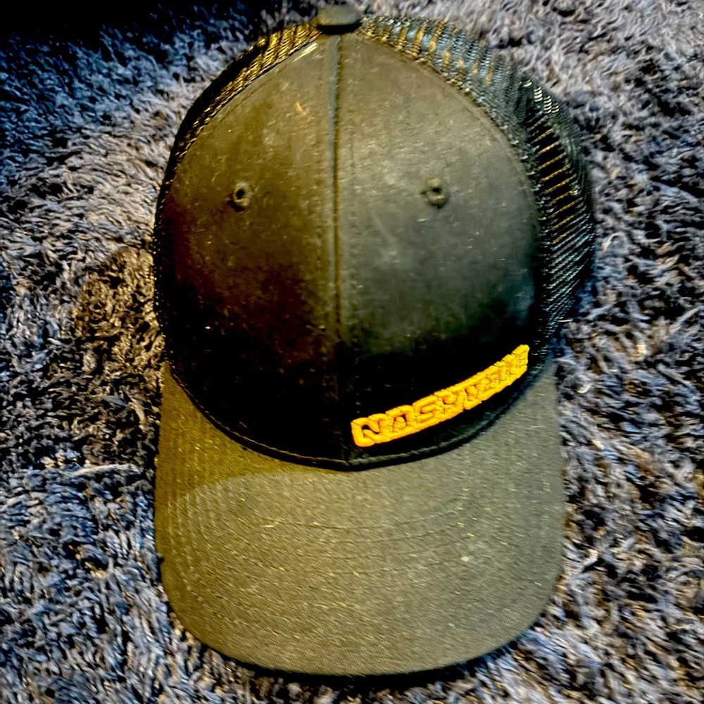NHL - Nashville Predators Trucker Hat (Size: OS)